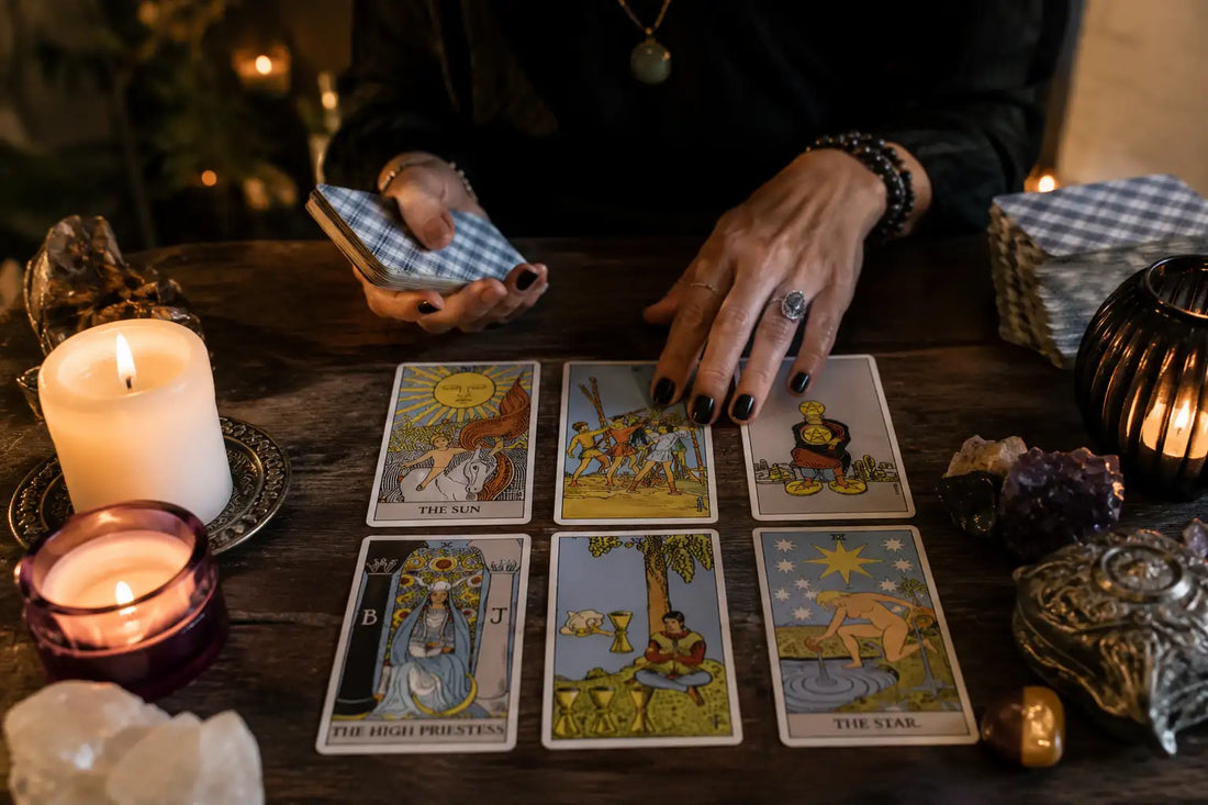 Como formular perguntas para uma sessão de Tarot online?