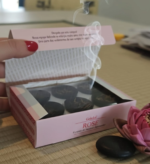 Incenso Goloka Cone Defumador – Aroma Rose Rosas