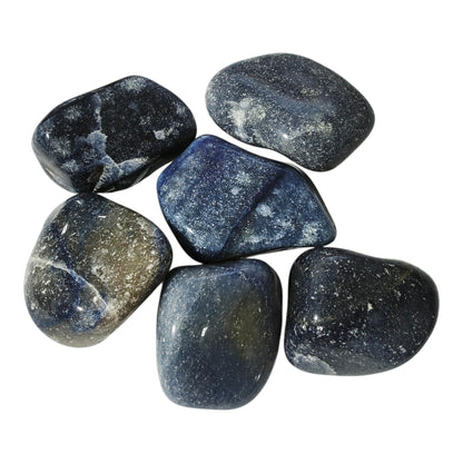 Quartzo Azul Rolado Natural – Calma, Comunicação e Clareza Mental